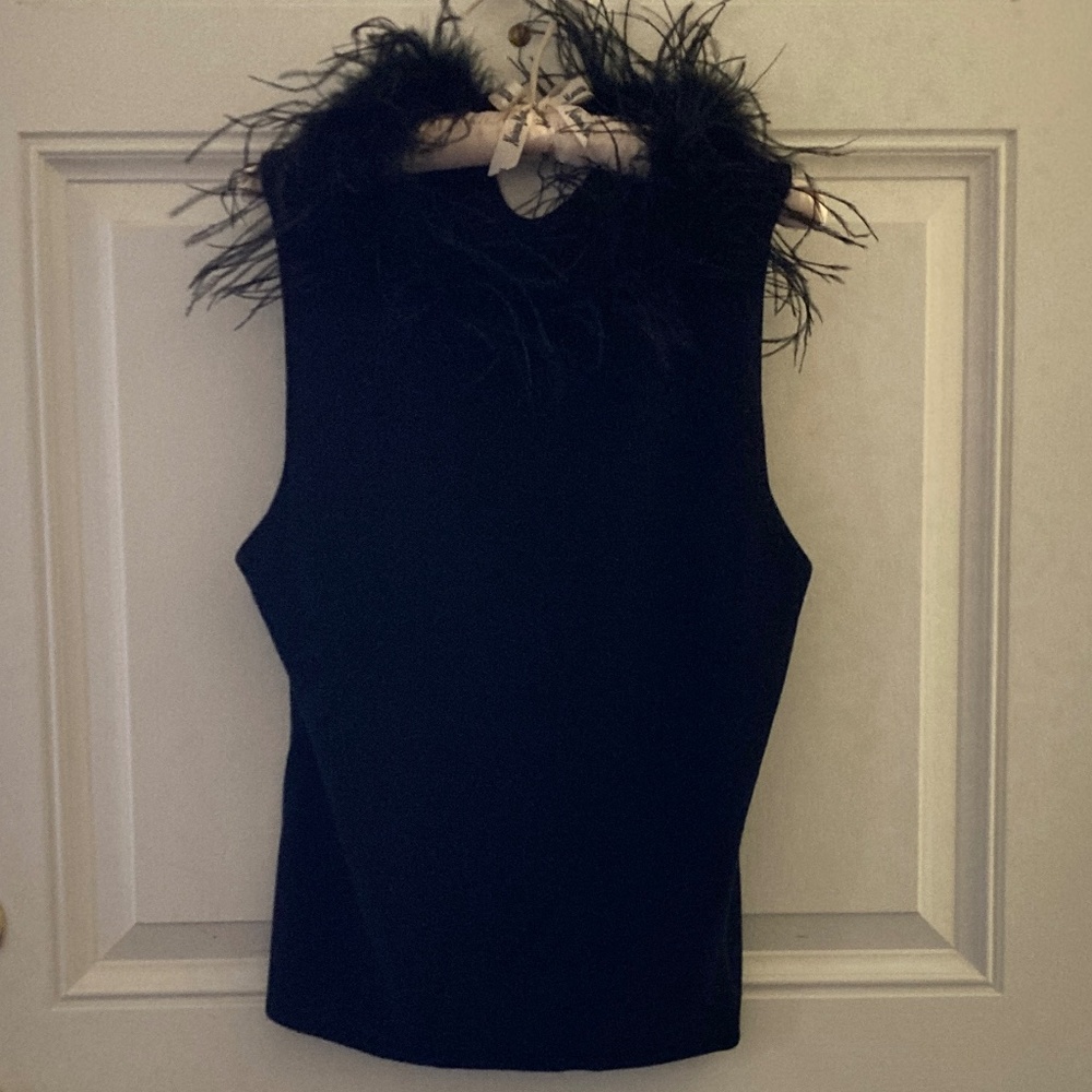 Sydney Easton Black Sleeveless Sweater/Detachable Feather Trim/XL/NEW/NEVER WORN